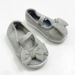 Rockland baby girls silver bow shoes